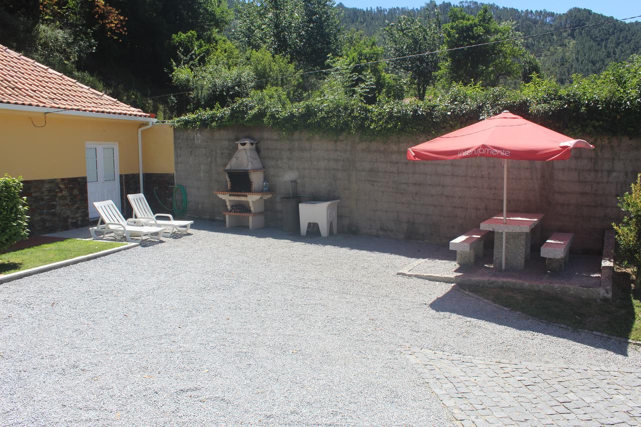 Casinha Dos Cubos Villa Герес Екстериор снимка